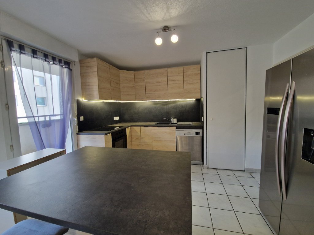 APPARTEMENT T2 A LOUER - ST PRIEST EN JAREZ - 54.78 m2 - 730 &euro; charges comprises par mois
