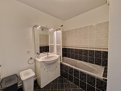 APPARTEMENT T2 A LOUER - ST PRIEST EN JAREZ - 54.78 m2 - 730 € charges comprises par mois