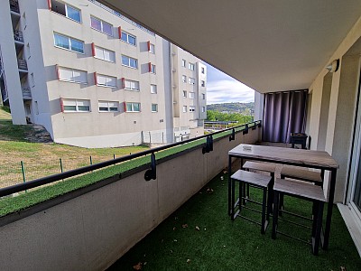 APPARTEMENT T2 A LOUER - ST PRIEST EN JAREZ - 54.78 m2 - 730 € charges comprises par mois