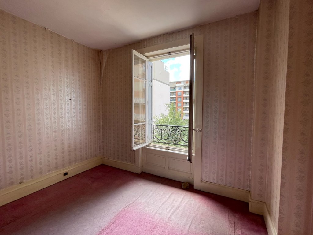 APPARTEMENT T2 A VENDRE - ST ETIENNE Carnot - 50.6 m2 - 35 000 &euro;