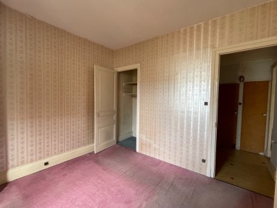 APPARTEMENT T2 A VENDRE - ST ETIENNE Carnot - 50.6 m2 - 35 000 &euro;