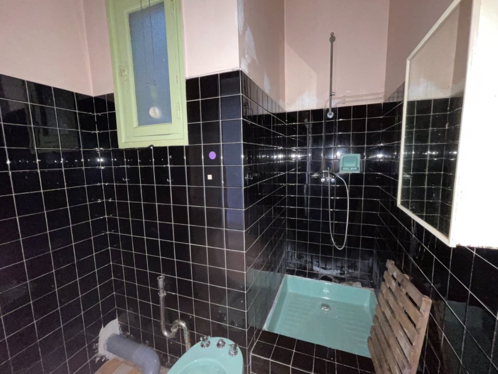 APPARTEMENT T2 A VENDRE - ST ETIENNE Carnot - 50.6 m2 - 35 000 &euro;