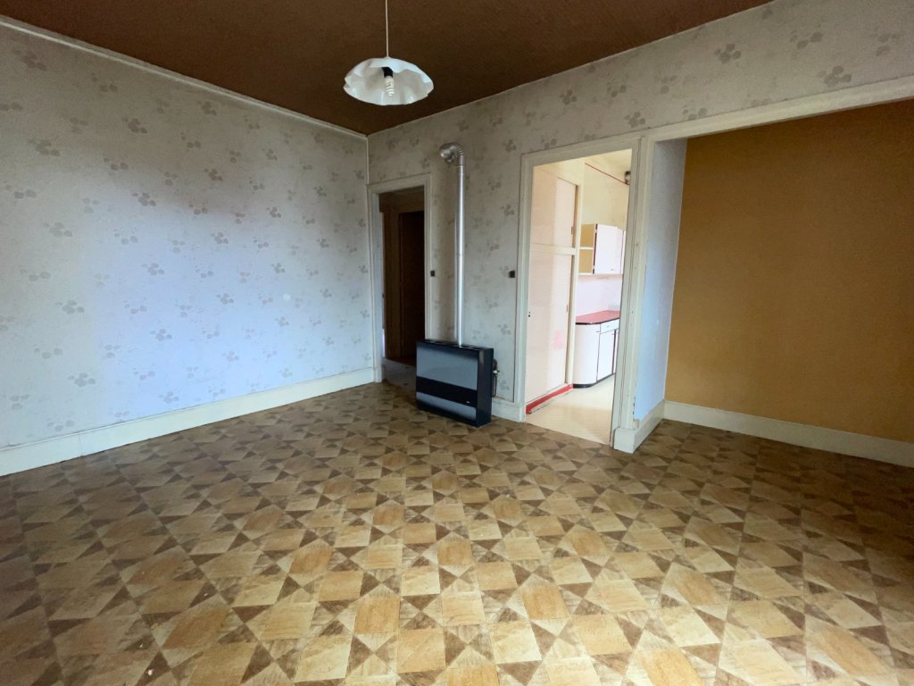 APPARTEMENT T2 A VENDRE - ST ETIENNE Carnot - 50.6 m2 - 35 000 &euro;