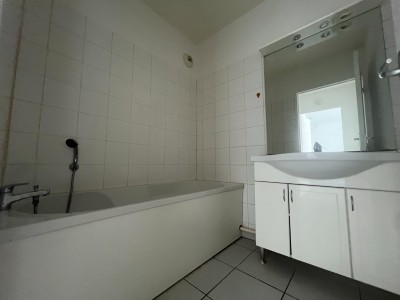 APPARTEMENT T2 A VENDRE - ST ETIENNE CARNOT - 52 m2 - 87 000 €