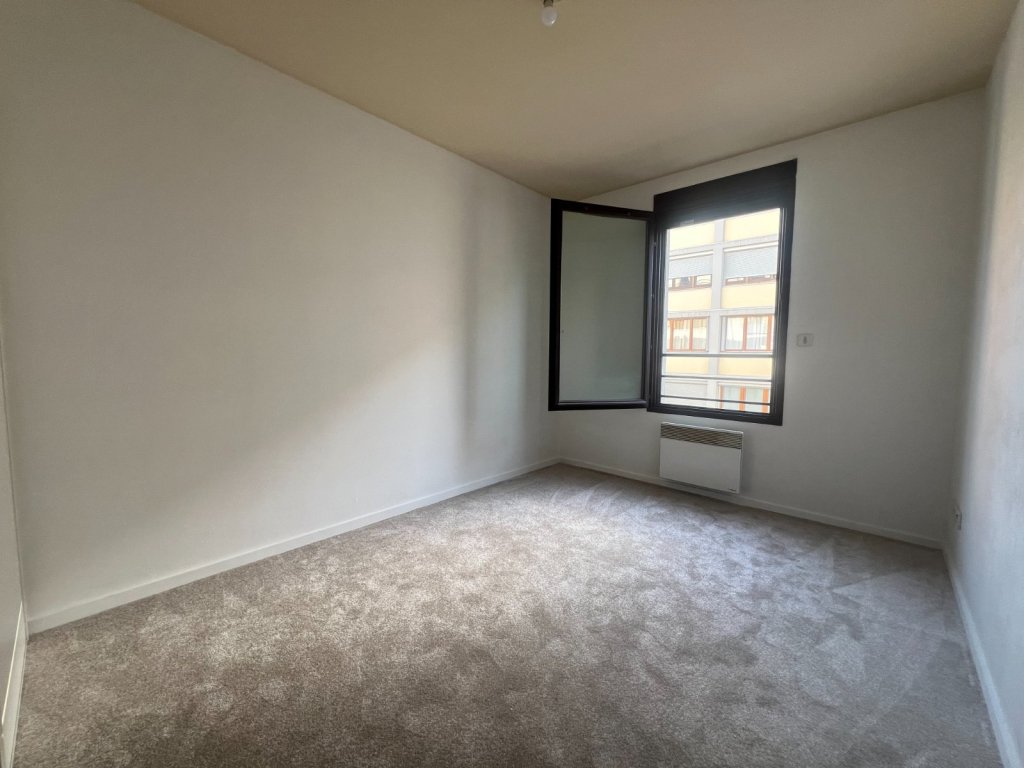 APPARTEMENT T2 A VENDRE - ST ETIENNE CARNOT - 52 m2 - 87 000 &euro;