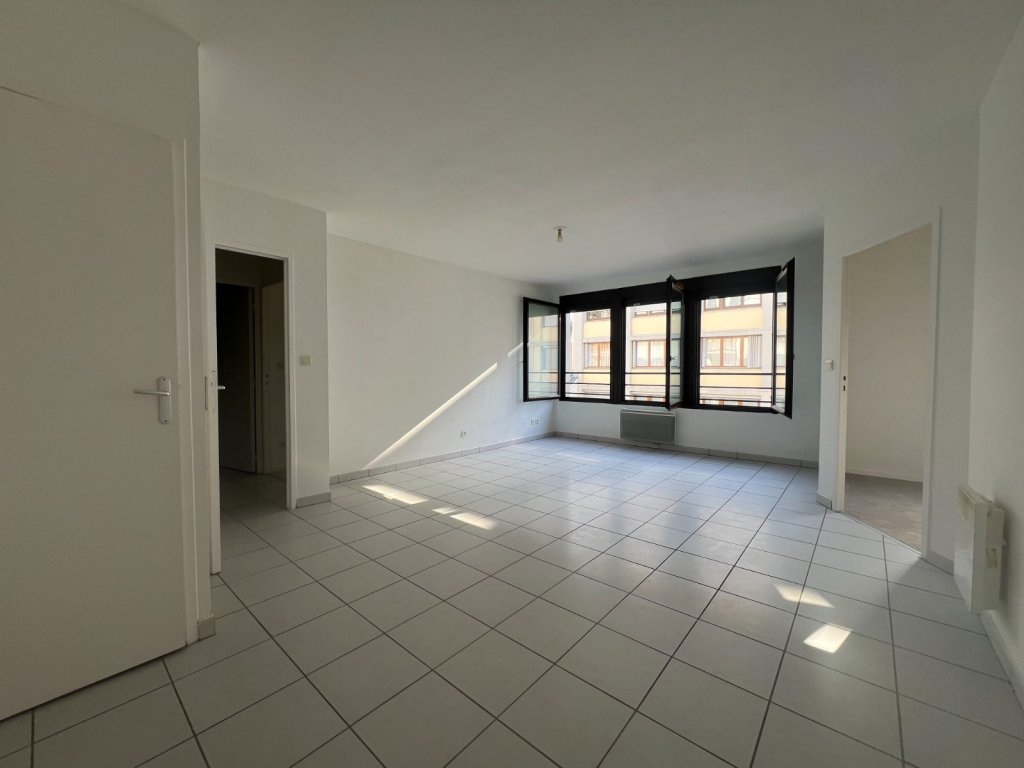 APPARTEMENT T2 A VENDRE - ST ETIENNE CARNOT - 52 m2 - 87 000 &euro;