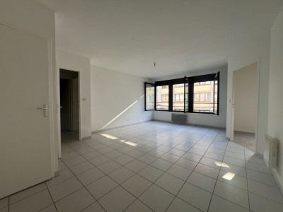 APPARTEMENT T2 A VENDRE - ST ETIENNE CARNOT - 52 m2 - 87 000 €