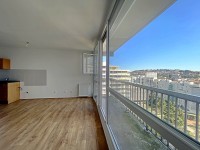F2 avec balcon et garage A VENDRE - ST ETIENNE CENTRE DEUX - 52.44 m2 - 75 000 &euro;