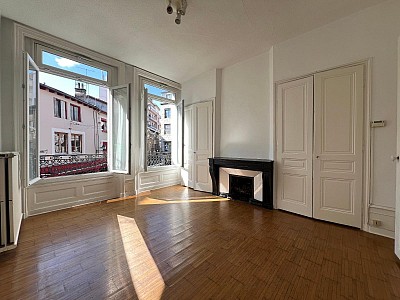 APPARTEMENT T2 A VENDRE - ST ETIENNE Centre Ville - 37.1 m2 - 54 500 €
