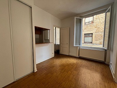 APPARTEMENT T2 A VENDRE - ST ETIENNE Centre Ville - 37.1 m2 - 54 500 €