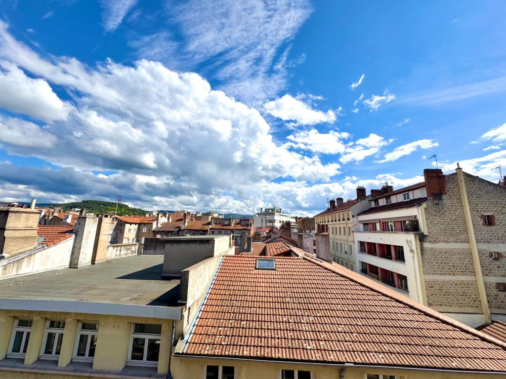 APPARTEMENT T2 A VENDRE - ST ETIENNE - 45 m2 - 75 000 &euro;