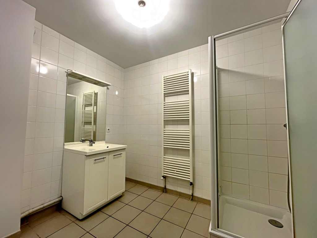 APPARTEMENT T3 A LOUER - ANDREZIEUX BOUTHEON - 65.21 m2 - 815 &euro; charges comprises par mois