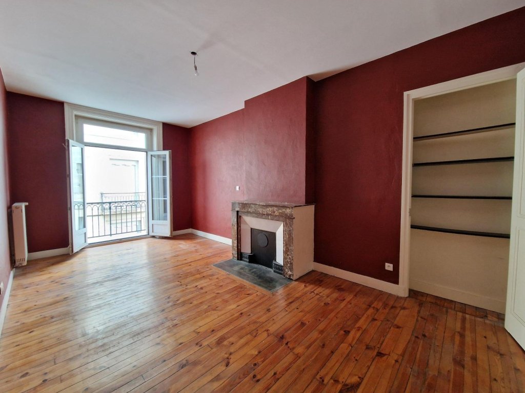 Appartement 4 pièces A LOUER - ST ETIENNE - 113 m2 - 890 &euro; charges comprises par mois