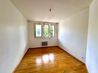 APPARTEMENT T3 A LOUER - ST ETIENNE - 80 m2 - 631 € charges comprises par mois