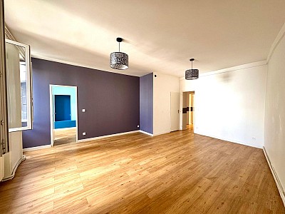 APPARTEMENT T3 A LOUER - ST ETIENNE - 84 m2 - 720 € charges comprises par mois