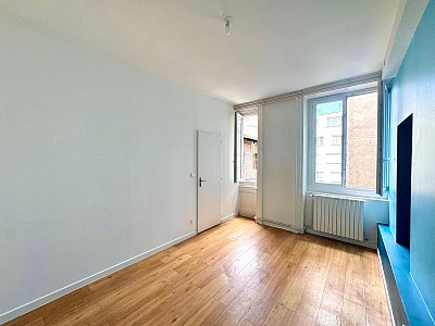 APPARTEMENT T3 A LOUER - ST ETIENNE - 84 m2 - 720 € charges comprises par mois