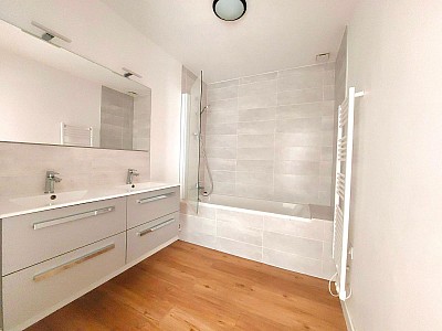 APPARTEMENT T3 A LOUER - ST ETIENNE - 84 m2 - 720 € charges comprises par mois