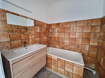 APPARTEMENT T3 A LOUER - ST ETIENNE - 64.41 m2 - 545 € charges comprises par mois