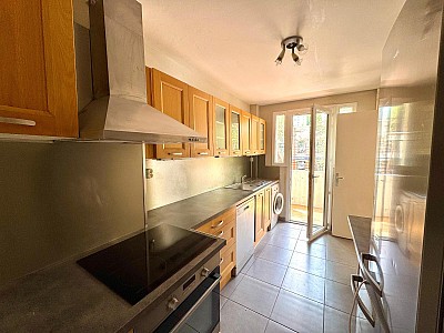 APPARTEMENT T3 A LOUER - ST ETIENNE - 57.35 m2 - 640 € charges comprises par mois