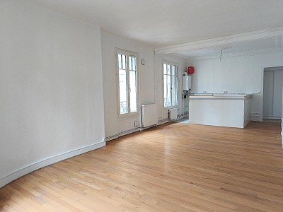 APPARTEMENT T3 A LOUER - ST ETIENNE - 82.19 m2 - 620 € charges comprises par mois