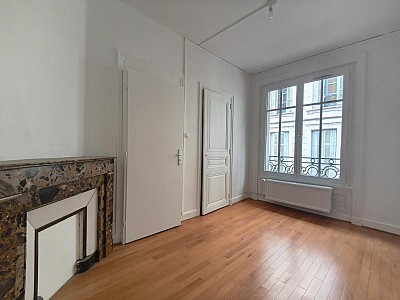 APPARTEMENT T3 A LOUER - ST ETIENNE - 82.19 m2 - 620 € charges comprises par mois