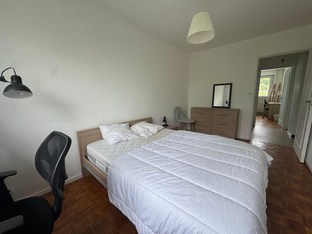 APPARTEMENT T3 A LOUER - ST ETIENNE - 63.39 m2 - 612 &euro; charges comprises par mois
