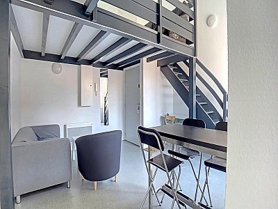 APPARTEMENT T3 A LOUER - ST ETIENNE - 49.19 m2 - 580 € charges comprises par mois