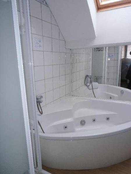 APPARTEMENT T3 A LOUER - ST ETIENNE - 70.85 m2 - 683 &euro; charges comprises par mois