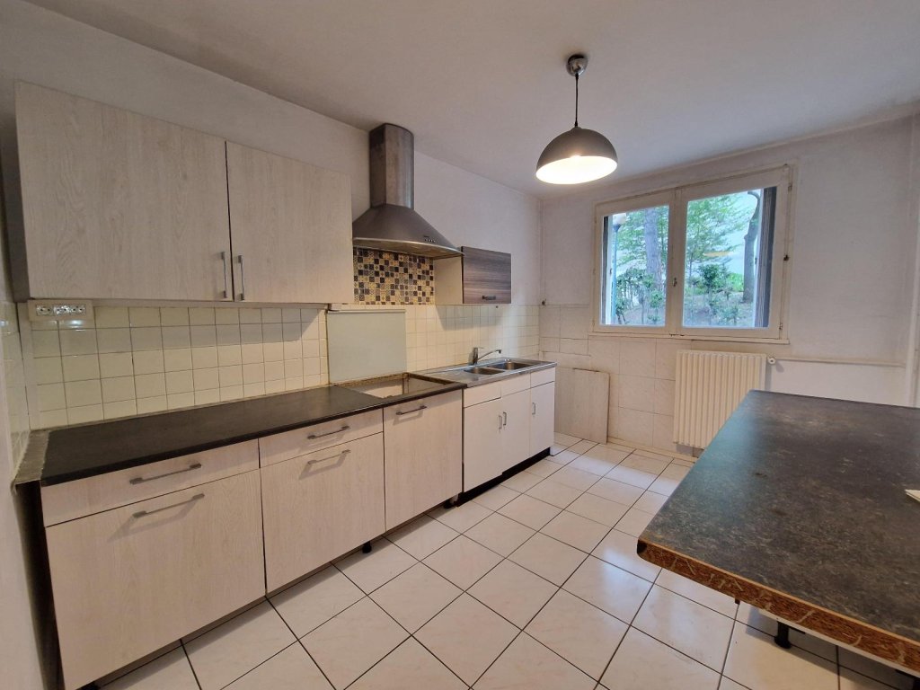 APPARTEMENT T3 A LOUER - ST ETIENNE - 63.74 m2 - 520 &euro; charges comprises par mois