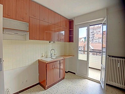 APPARTEMENT T3 A LOUER - ST ETIENNE - 83.34 m2 - 638 € charges comprises par mois