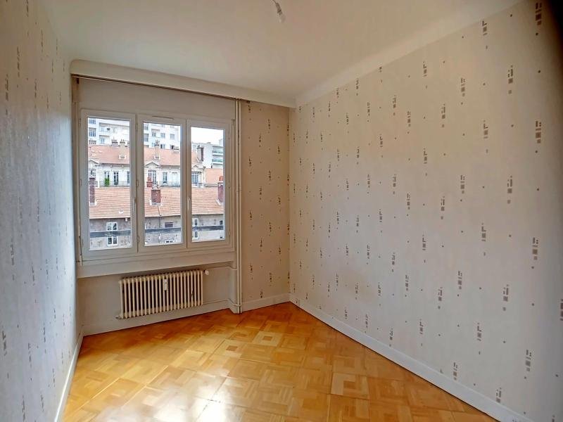 APPARTEMENT T3 A LOUER - ST ETIENNE - 83.34 m2 - 638 &euro; charges comprises par mois