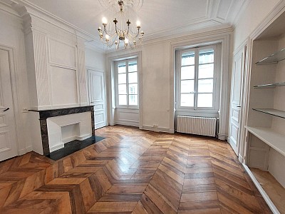 APPARTEMENT T3 A LOUER - ST ETIENNE - 71.89 m2 - 498 &euro; charges comprises par mois