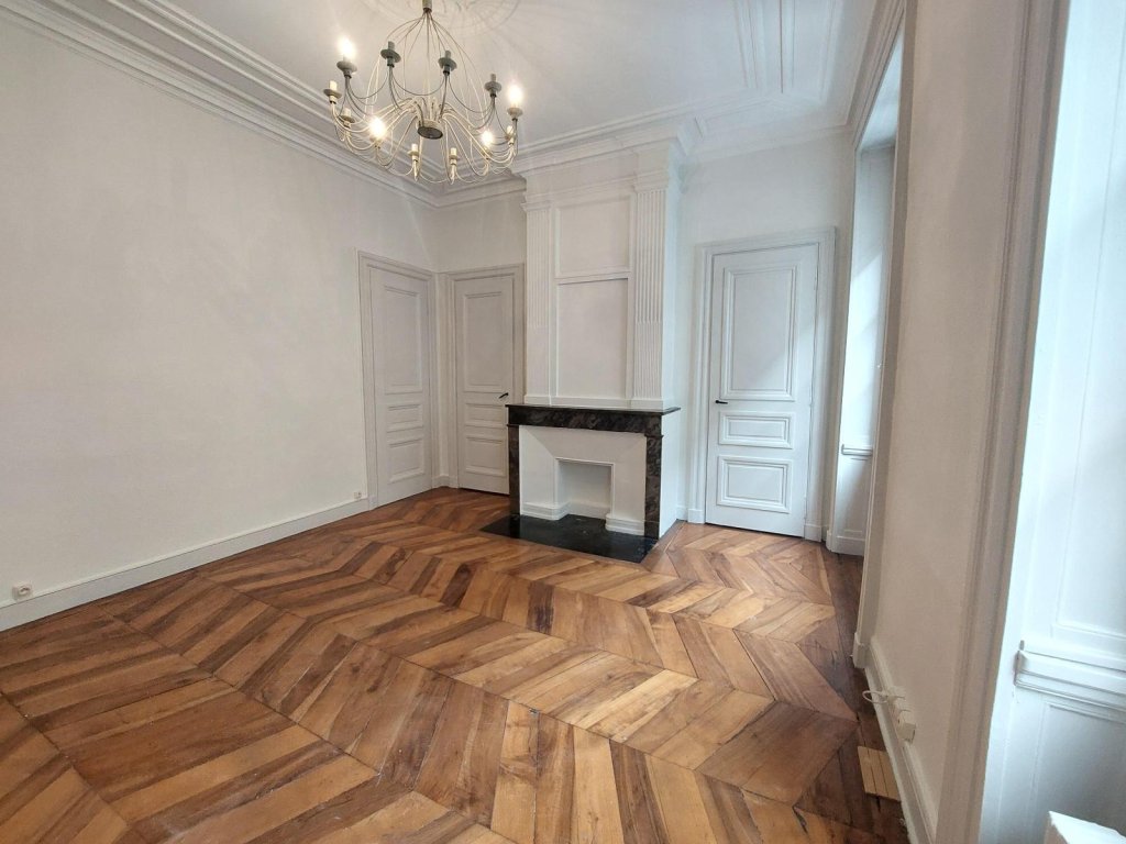 APPARTEMENT T3 A LOUER - ST ETIENNE - 71.89 m2 - 498 &euro; charges comprises par mois