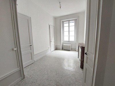 APPARTEMENT T3 A LOUER - ST ETIENNE - 71.89 m2 - 498 &euro; charges comprises par mois