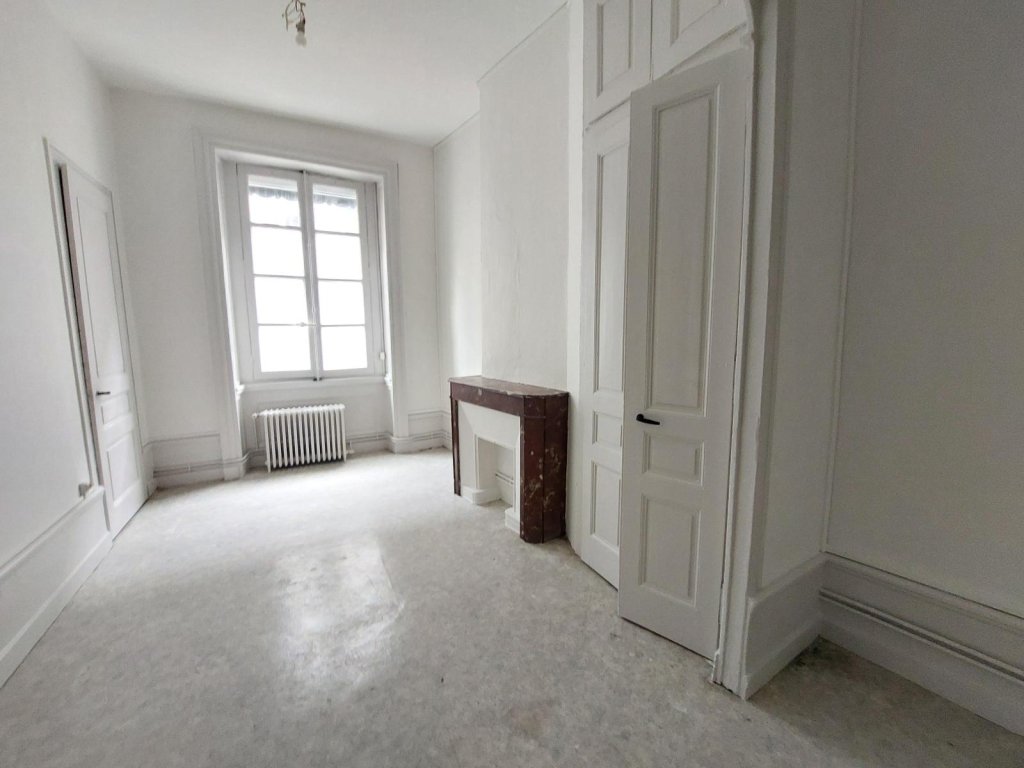 APPARTEMENT T3 A LOUER - ST ETIENNE - 71.89 m2 - 498 &euro; charges comprises par mois