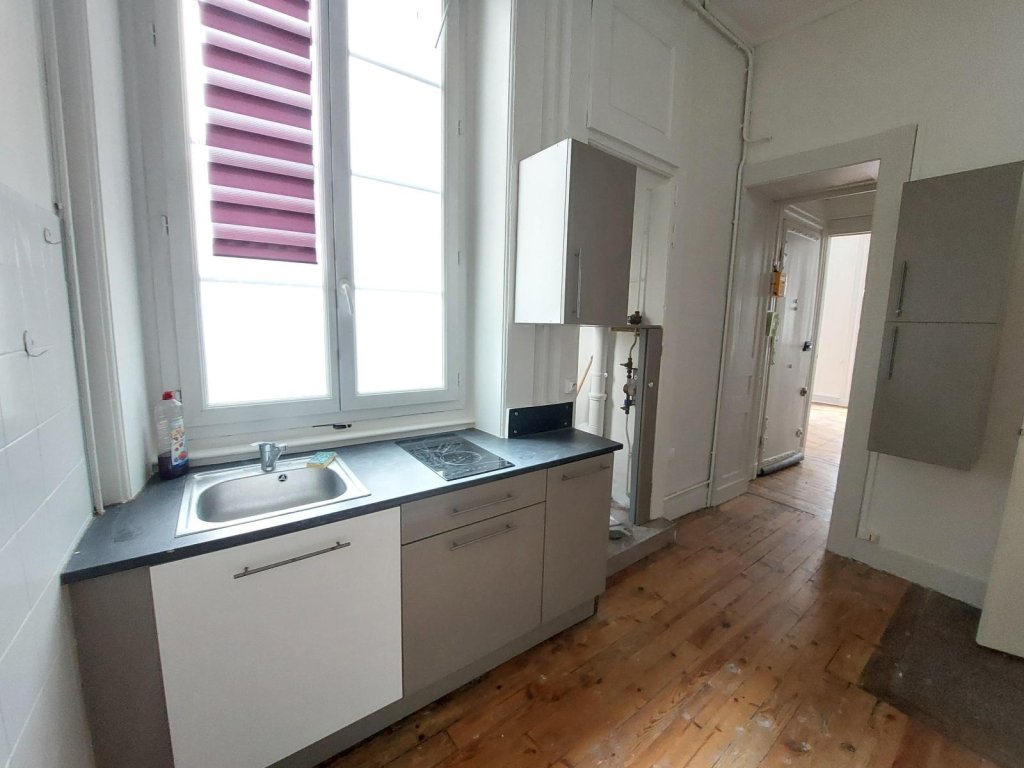 APPARTEMENT T3 A LOUER - ST ETIENNE - 71.89 m2 - 498 &euro; charges comprises par mois