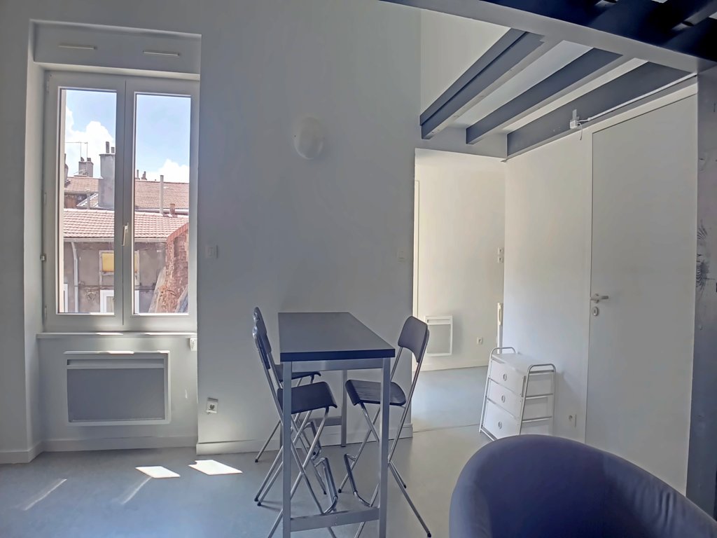 APPARTEMENT T3 A LOUER - ST ETIENNE - 49.19 m2 - 580 &euro; charges comprises par mois