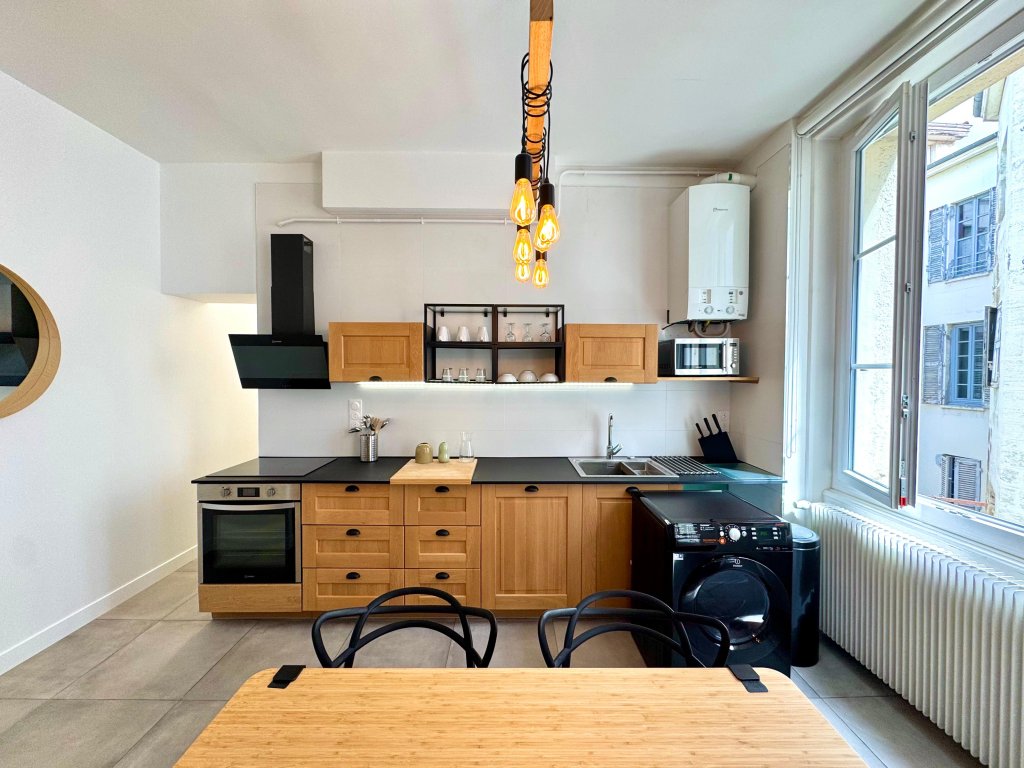 APPARTEMENT T3 A LOUER - ST ETIENNE - 51.59 m2 - 695 &euro; charges comprises par mois