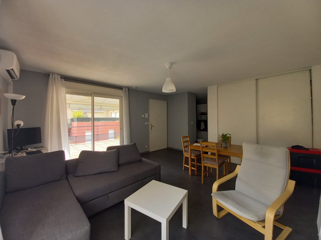 APPARTEMENT T3 A LOUER - ST ETIENNE - 60.63 m2 - 690 &euro; charges comprises par mois