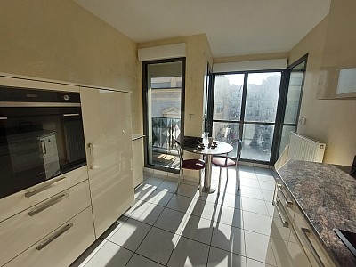APPARTEMENT T3 A LOUER - ST ETIENNE - 88.68 m2 - 810 € charges comprises par mois