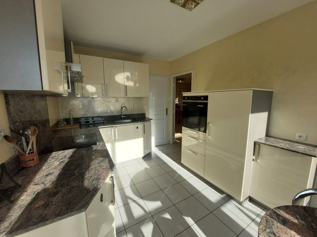 APPARTEMENT T3 A LOUER - ST ETIENNE - 88.68 m2 - 810 &euro; charges comprises par mois