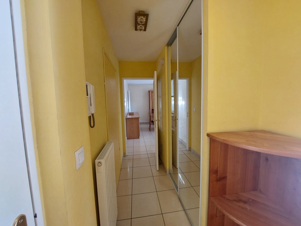 APPARTEMENT T3 A LOUER - ST ETIENNE - 88.68 m2 - 810 &euro; charges comprises par mois
