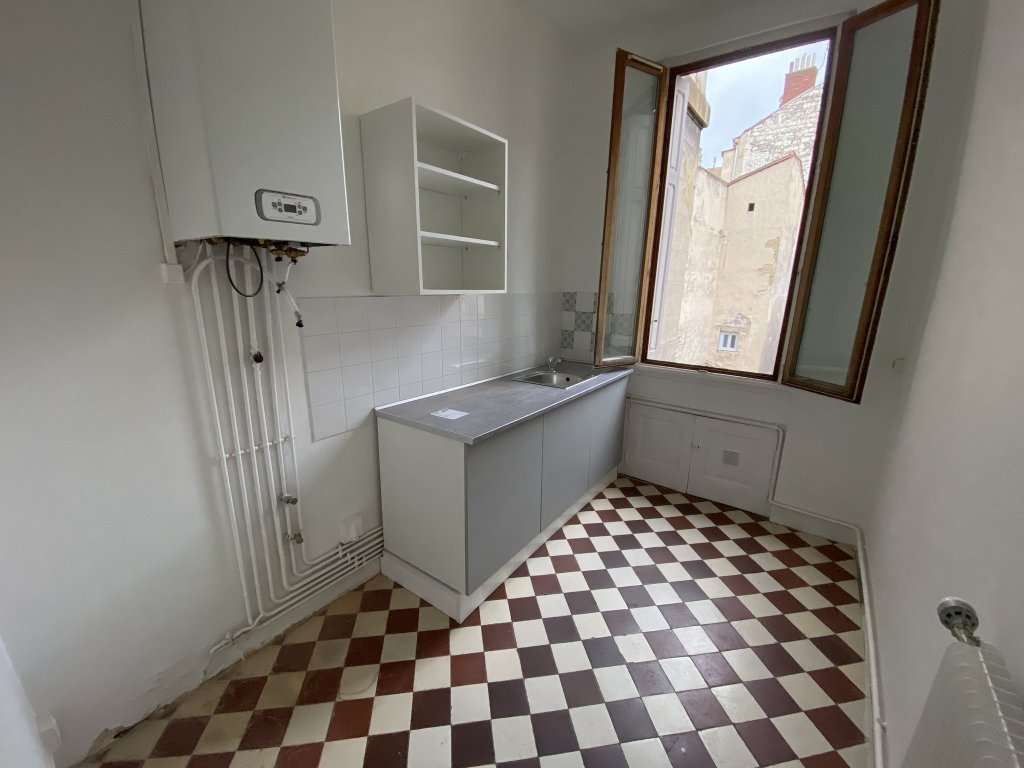 APPARTEMENT T3 A LOUER - ST ETIENNE - 57.2 m2 - 510 &euro; charges comprises par mois