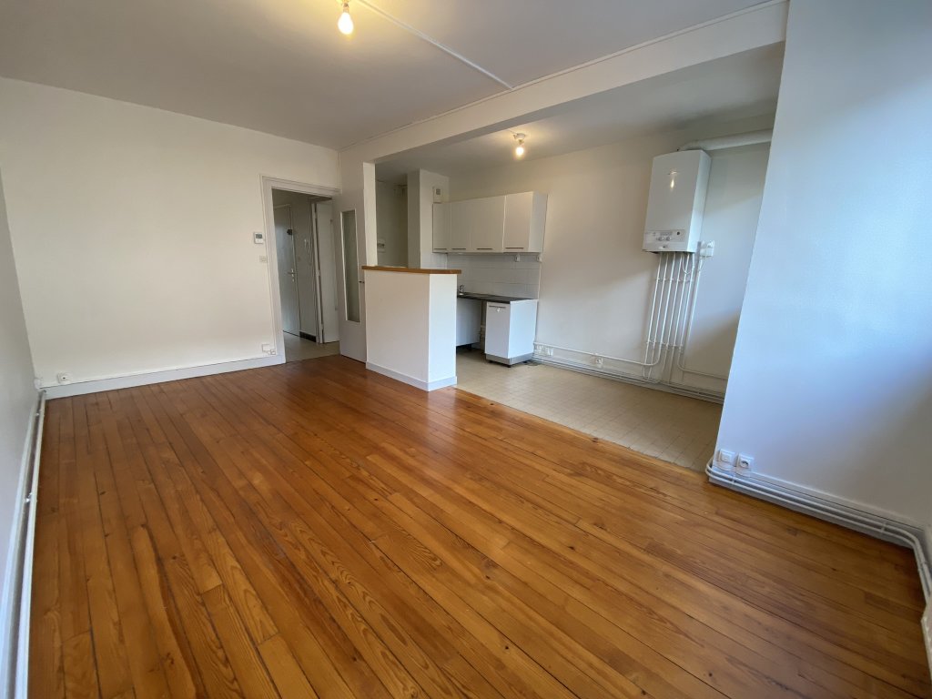 APPARTEMENT T3 A LOUER - ST ETIENNE - 63.21 m2 - 495 &euro; charges comprises par mois
