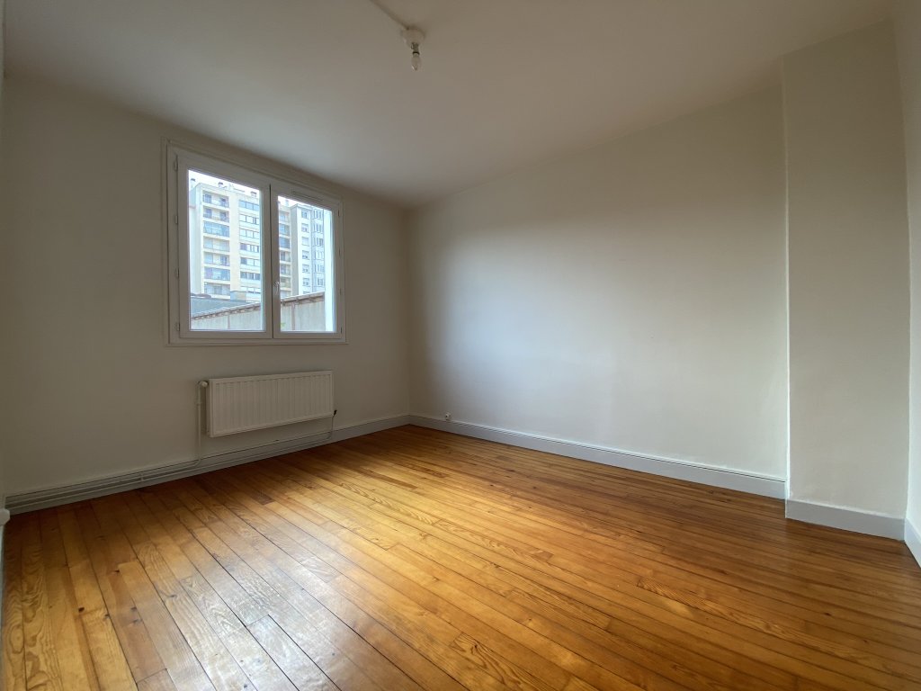 APPARTEMENT T3 A LOUER - ST ETIENNE - 63.21 m2 - 495 &euro; charges comprises par mois