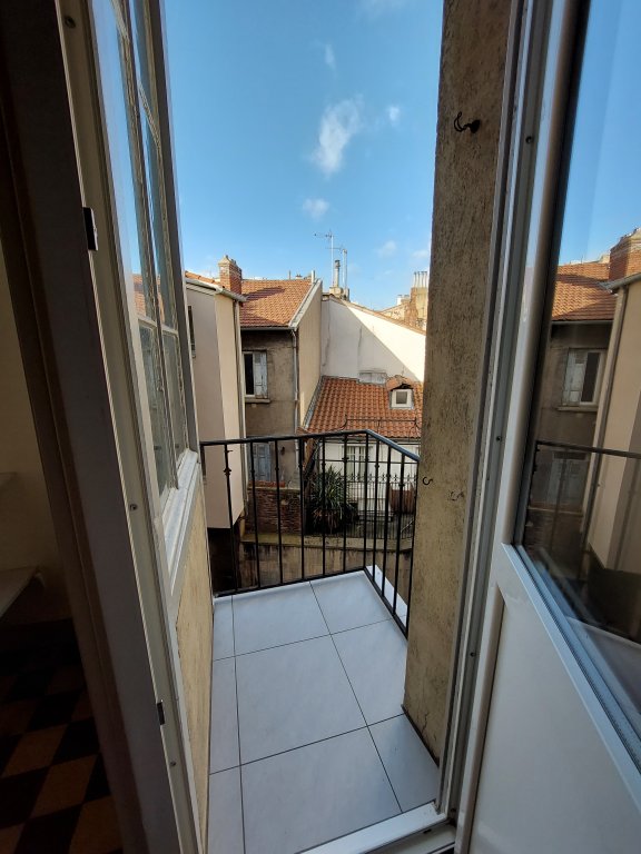 APPARTEMENT T3 A LOUER - ST ETIENNE - 87.77 m2 - 780 &euro; charges comprises par mois