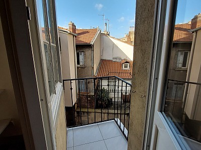 APPARTEMENT T3 A LOUER - ST ETIENNE - 87.77 m2 - 780 € charges comprises par mois