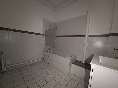 APPARTEMENT T3 A LOUER - ST ETIENNE - 87.77 m2 - 780 € charges comprises par mois