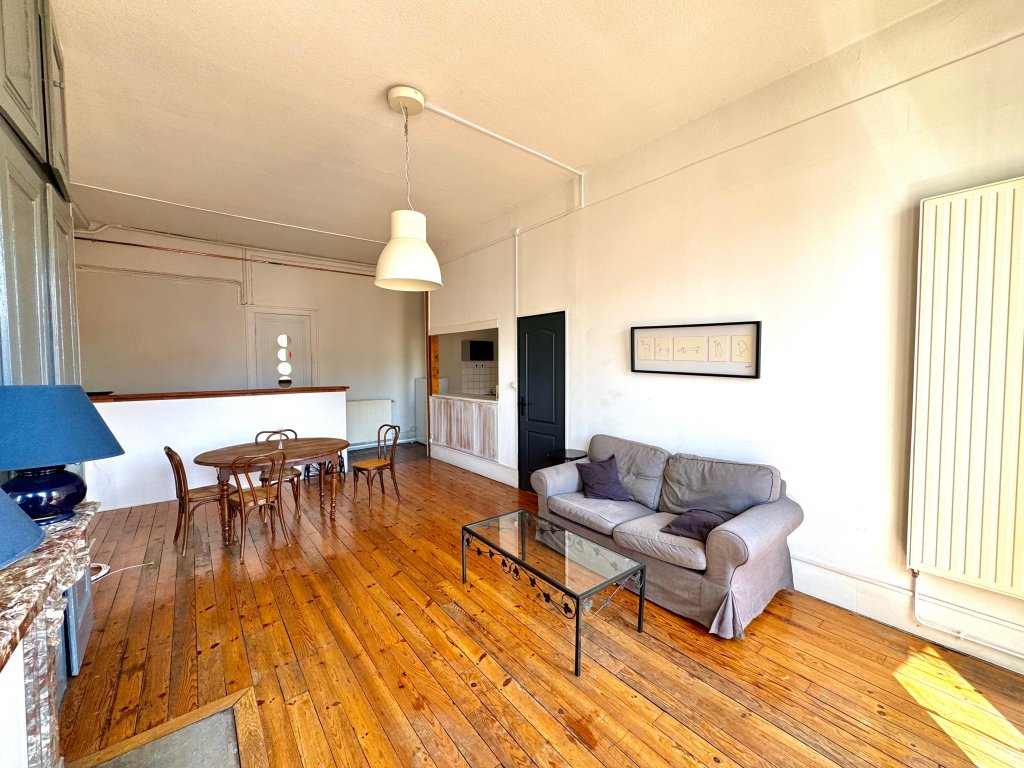 APPARTEMENT T3 A LOUER - ST ETIENNE - 78.59 m2 - 645 &euro; charges comprises par mois
