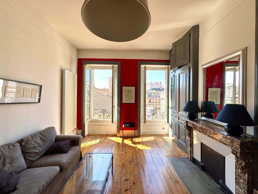 APPARTEMENT T3 A LOUER - ST ETIENNE - 78.59 m2 - 645 &euro; charges comprises par mois